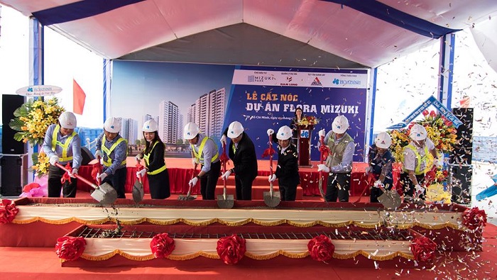 Nam Long Group (Hose: Nlg) topped out phase 1 of the Flora Mizuki project