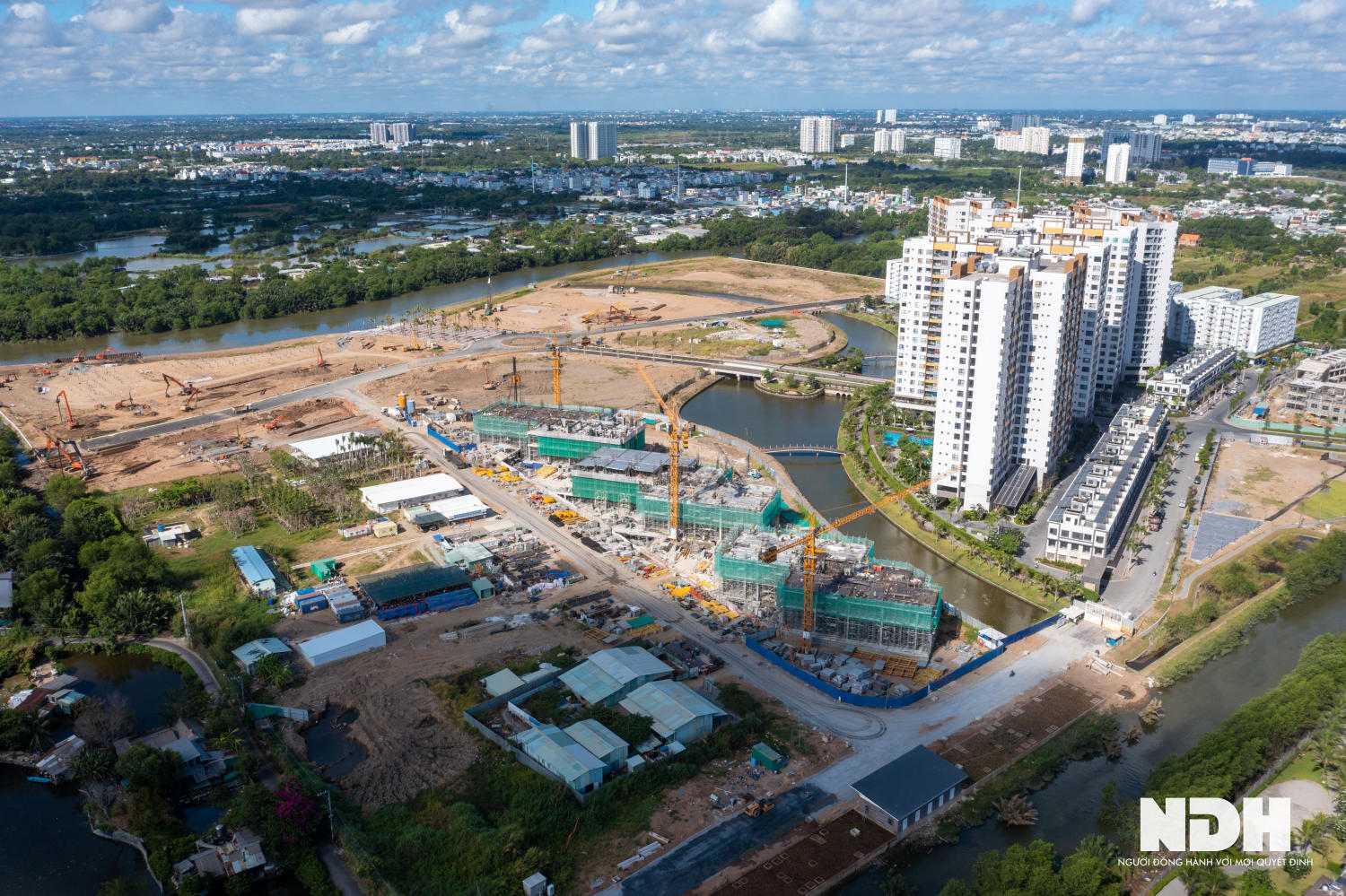 The 26-ha township in South Saigon: From social houses to million dollar riverside villas
