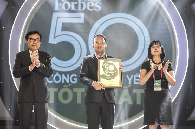 Nam Long presented for the 4th time on Forbes Vietnam’s list of “50 best listed companies 2019”